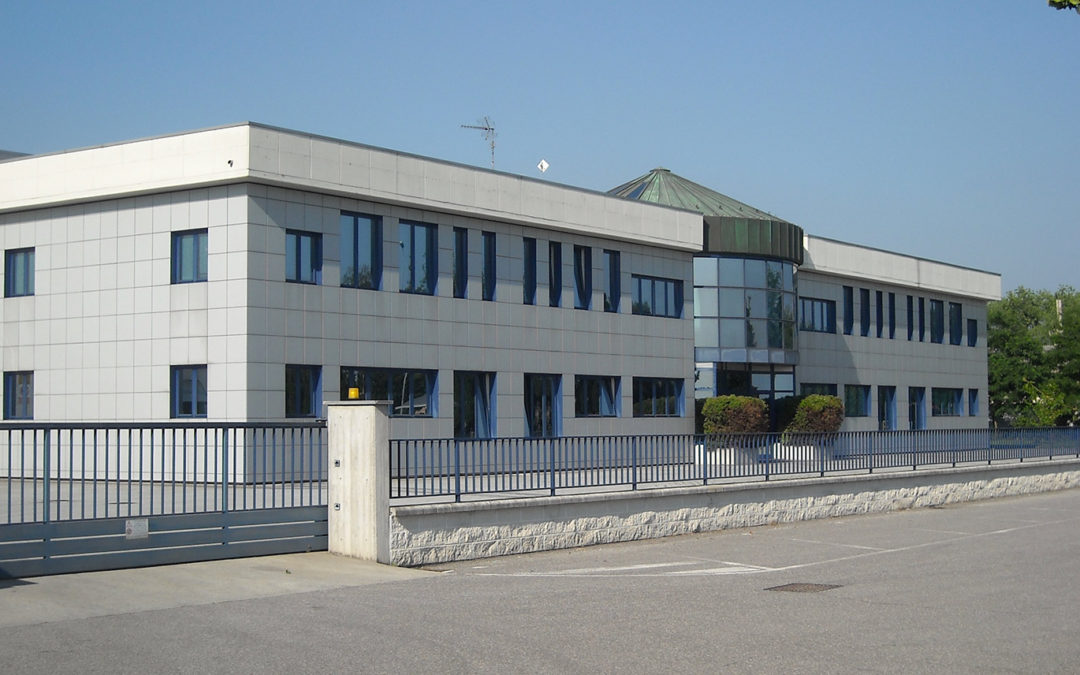 Sede-uffici con annesso capannone produttivo Azienda Cartaria Lombarda Comune di Malagnino (CR)